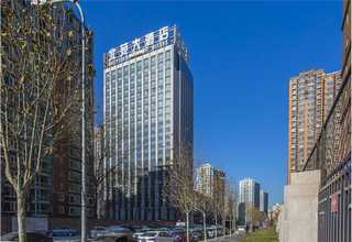 北京玻璃钢金属雕塑图片